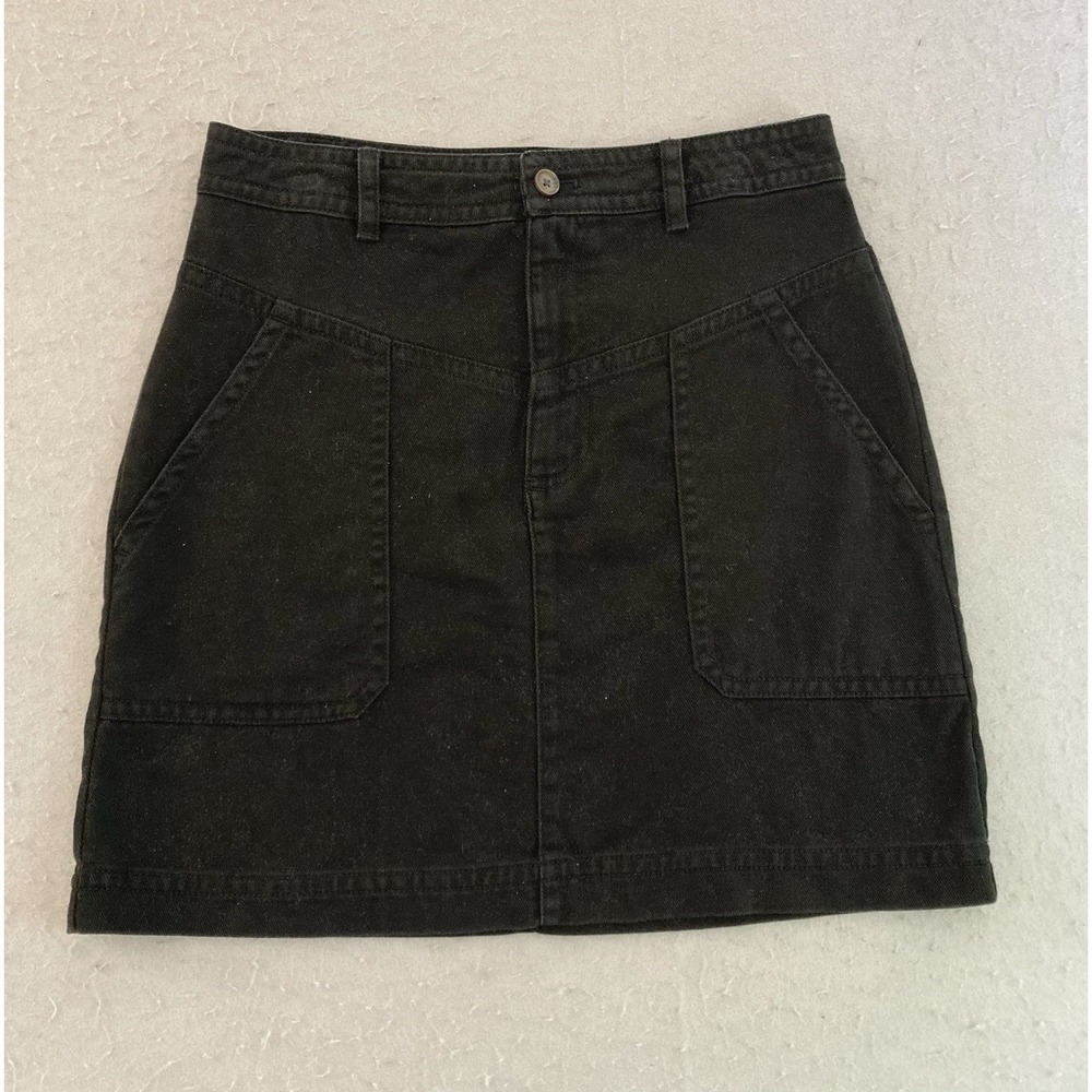 Banana Republic Women's Black Denim Skirt Size 6 Tall - Pockets - Zip Up